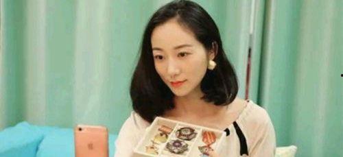 娱乐吃瓜酱老爷爷带亡妻